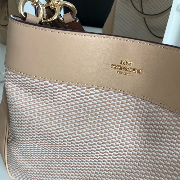 NWT Tan Coach Handbag - Picture 3 of 8